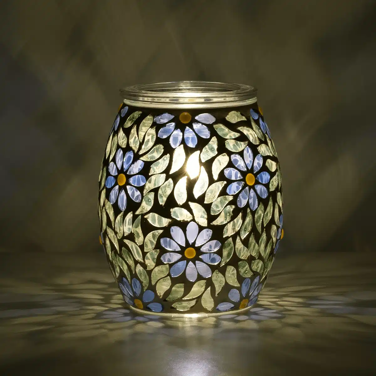 Periwinkle Petals Scentsy Warmer - Image 4